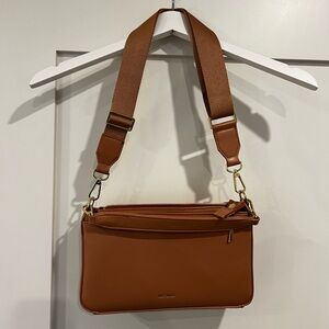 Matt and Nat crossbody